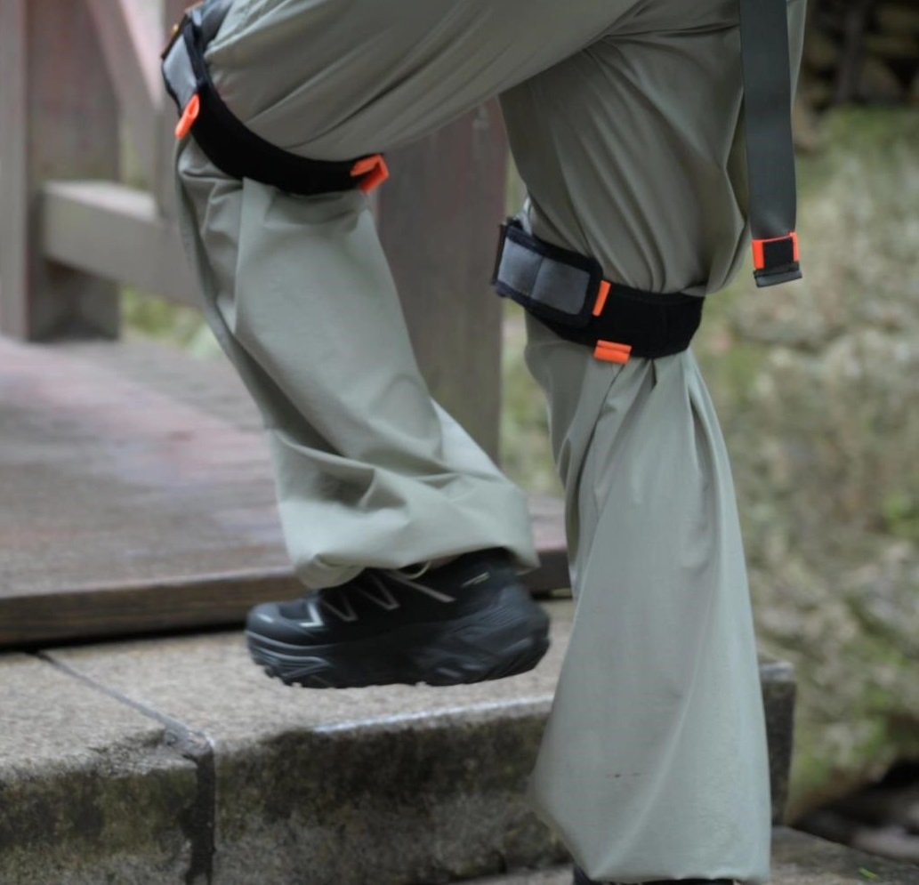 Comfortable Fit Exoskeleton for Walking with a Quick On/Off Exoskeleton Robot Suit for Running - Image 2